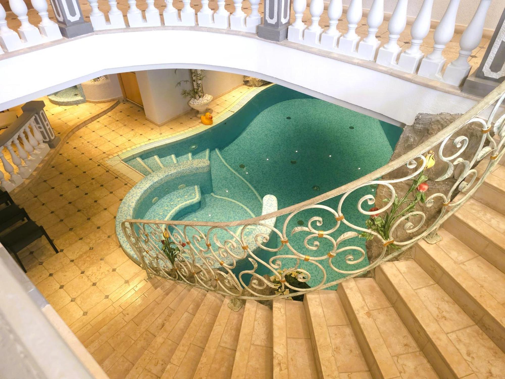 Hotel Tonnerhof Racines Eksteriør bilde