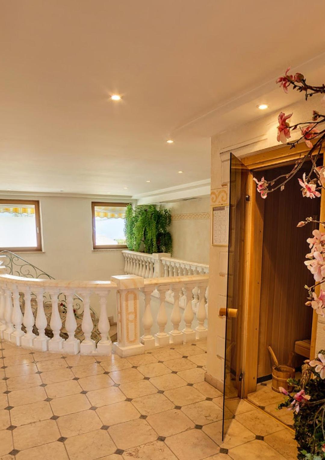 Hotel Tonnerhof Racines Eksteriør bilde
